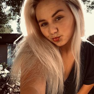 Meet your Posher, Michele